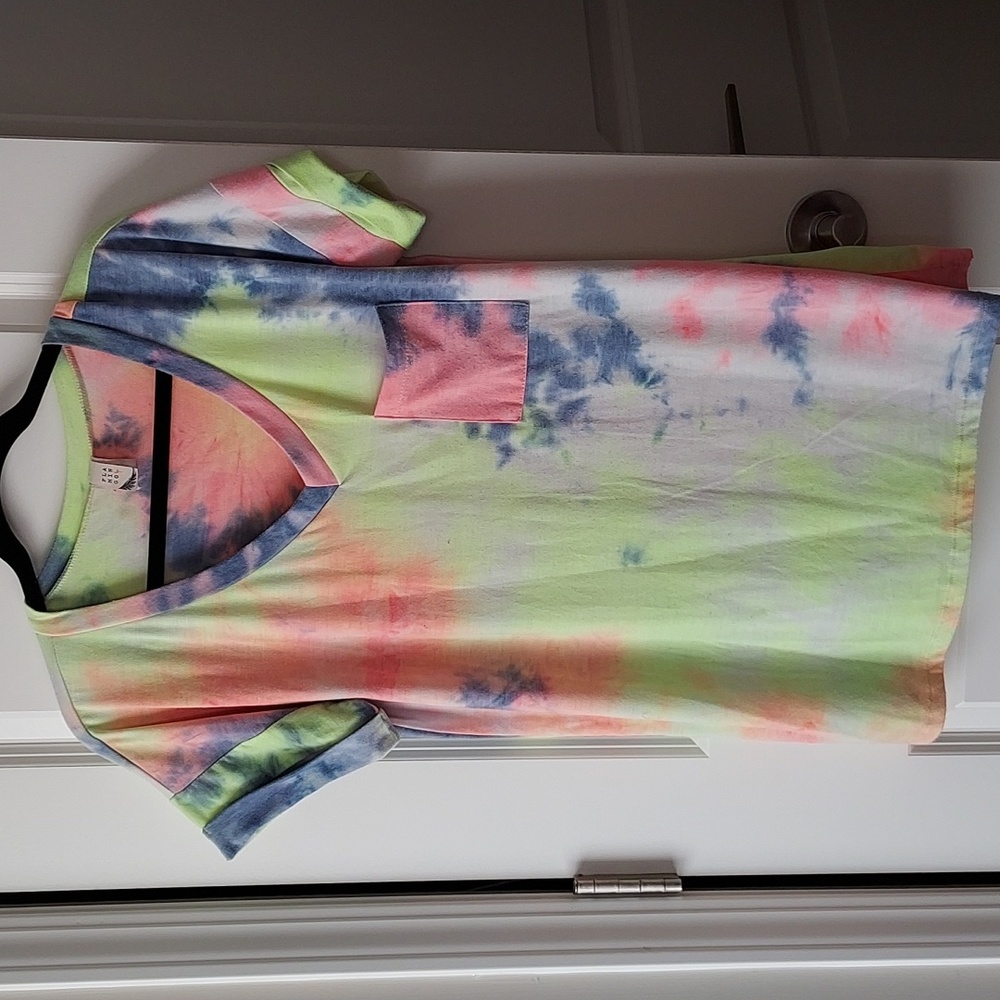 Flamingo tie dye t shirt with side pocket